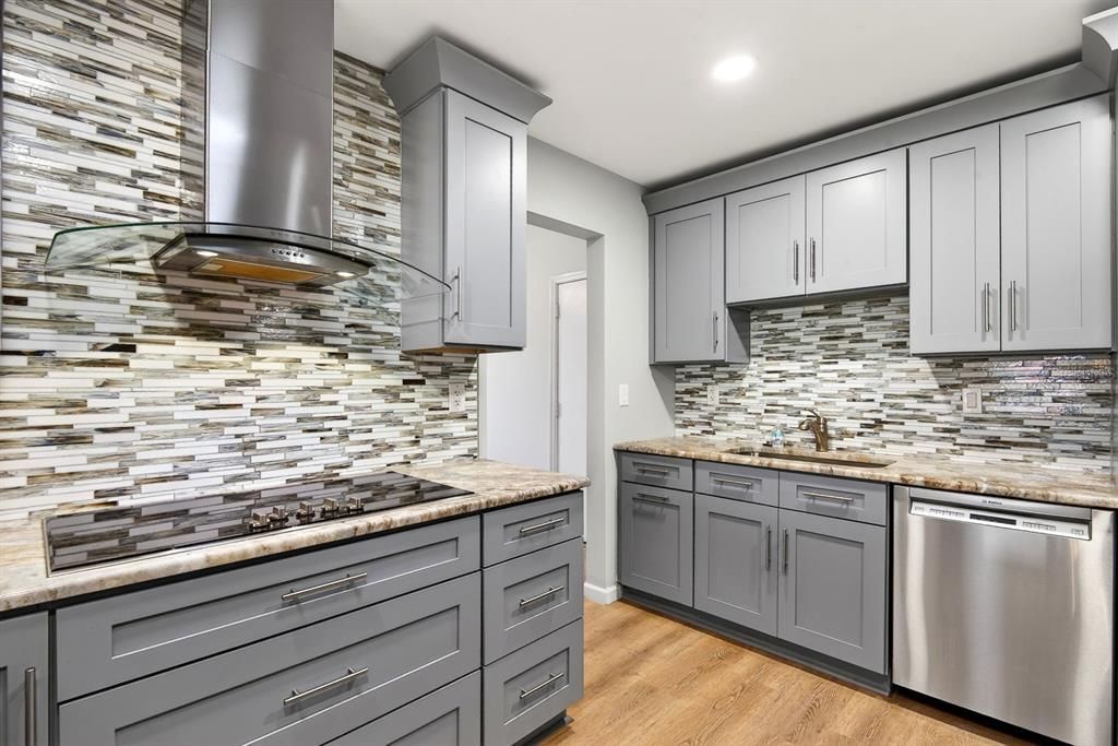 For Sale: $280,000 (2 beds, 2 baths, 1620 Square Feet)