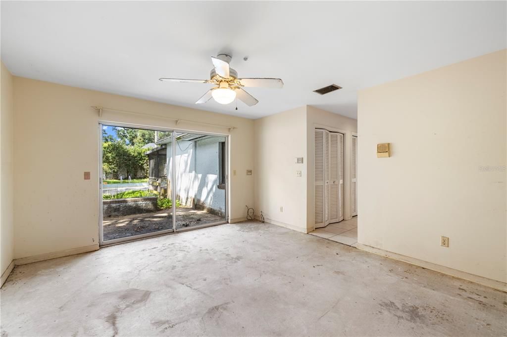 Active With Contract: $495,000 (4 beds, 2 baths, 2409 Square Feet)
