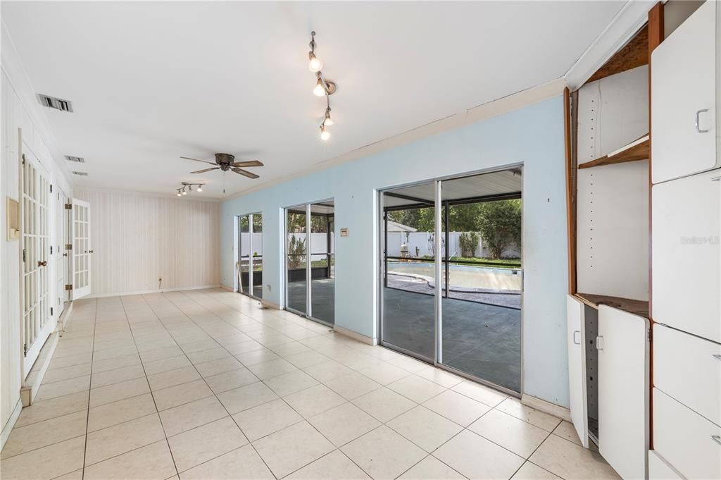 Active With Contract: $495,000 (4 beds, 2 baths, 2409 Square Feet)