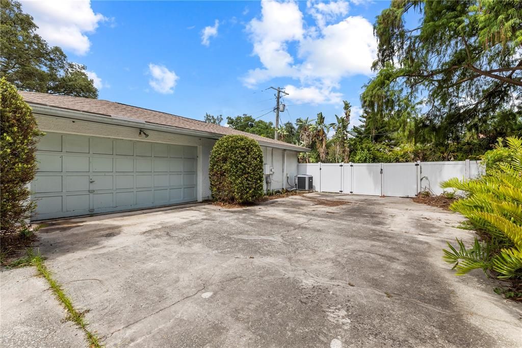 Active With Contract: $495,000 (4 beds, 2 baths, 2409 Square Feet)