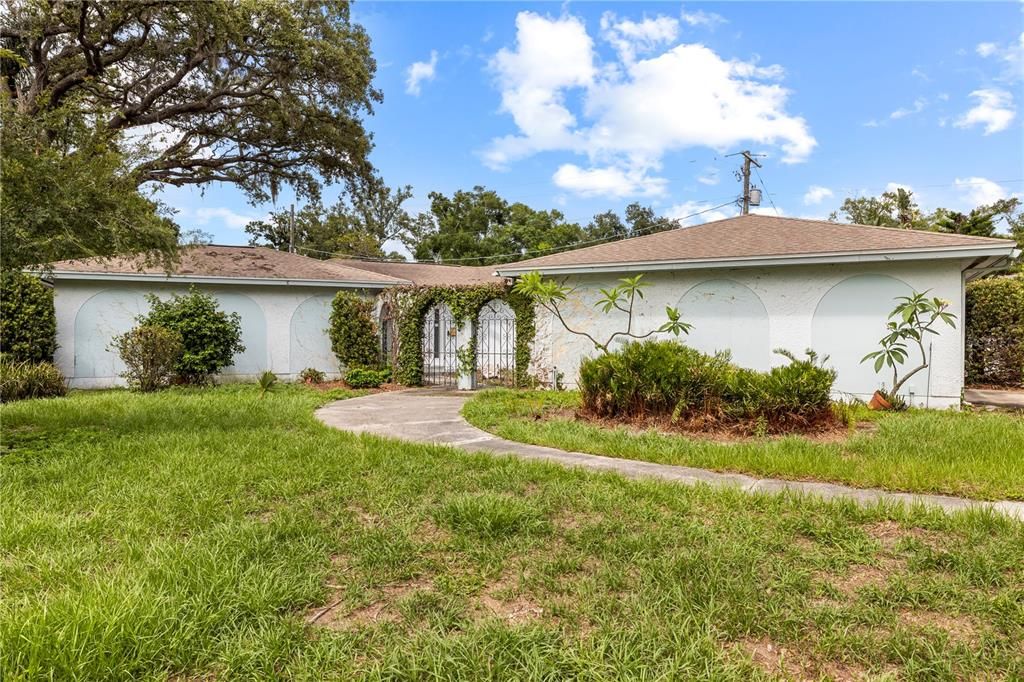 Active With Contract: $495,000 (4 beds, 2 baths, 2409 Square Feet)