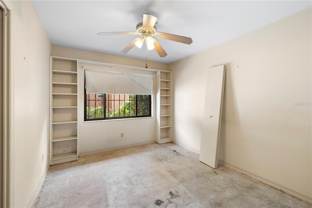 Active With Contract: $495,000 (4 beds, 2 baths, 2409 Square Feet)