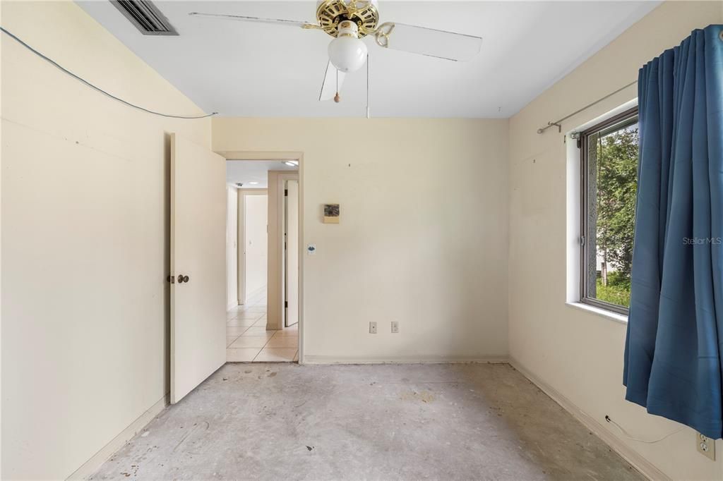 Active With Contract: $495,000 (4 beds, 2 baths, 2409 Square Feet)