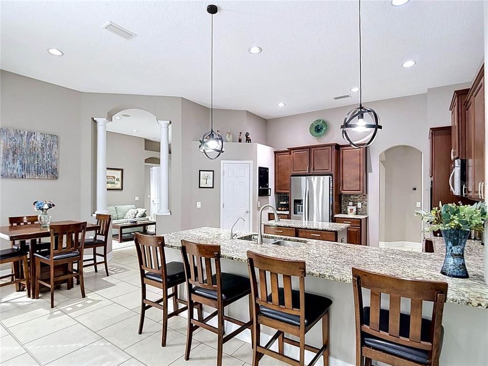 Active With Contract: $819,900 (4 beds, 3 baths, 2877 Square Feet)