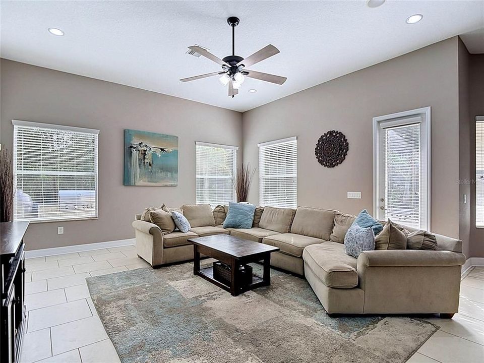 Active With Contract: $819,900 (4 beds, 3 baths, 2877 Square Feet)