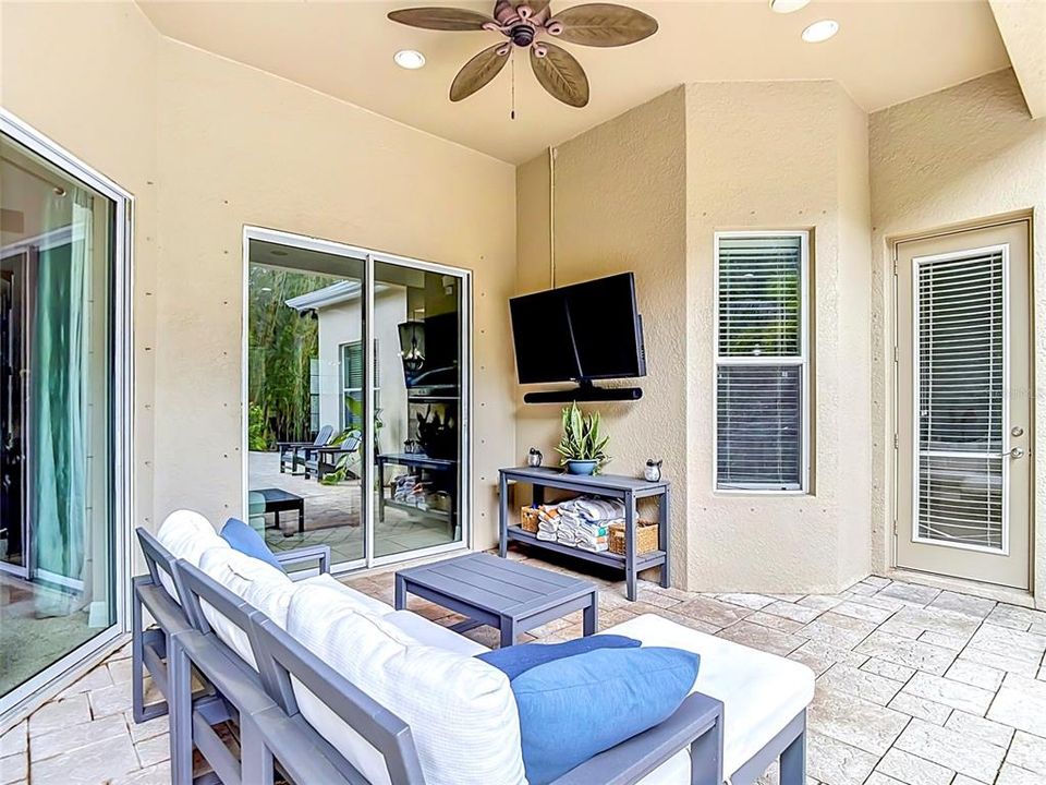 Active With Contract: $819,900 (4 beds, 3 baths, 2877 Square Feet)