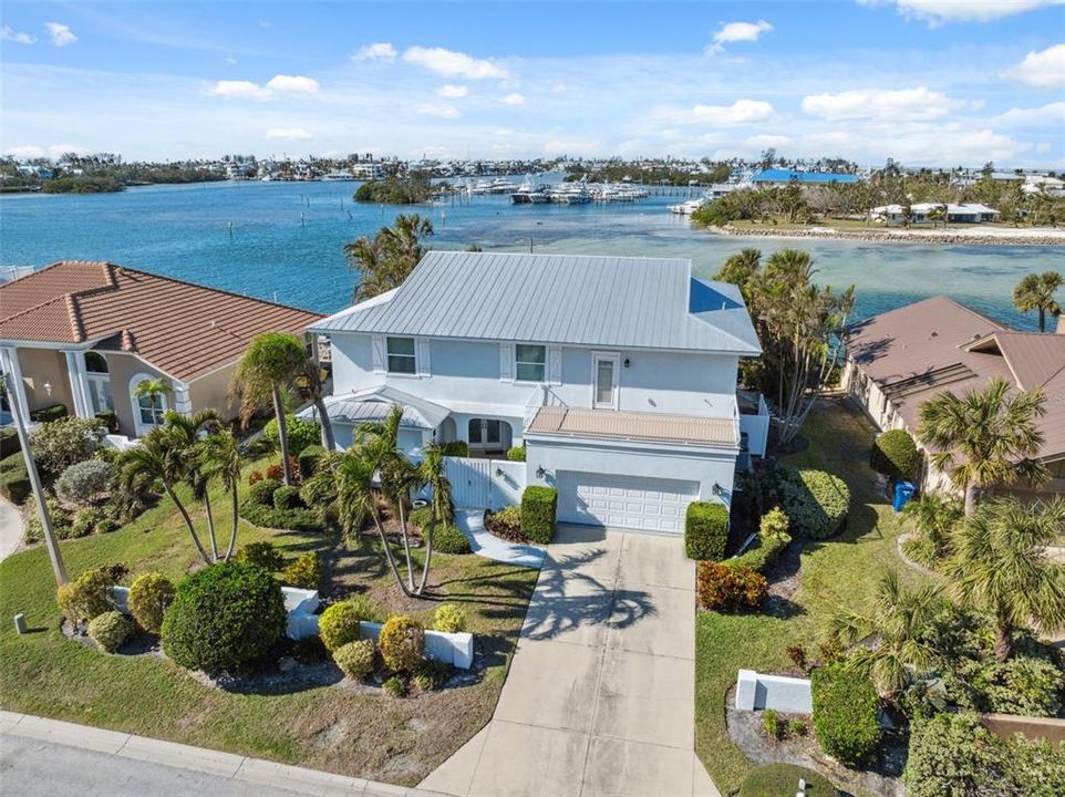 En Venta: $3,750,000 (5 camas, 4 baños, 3640 Pies cuadrados)