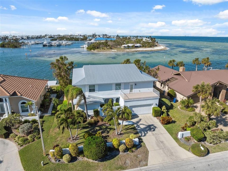 En Venta: $3,750,000 (5 camas, 4 baños, 3640 Pies cuadrados)