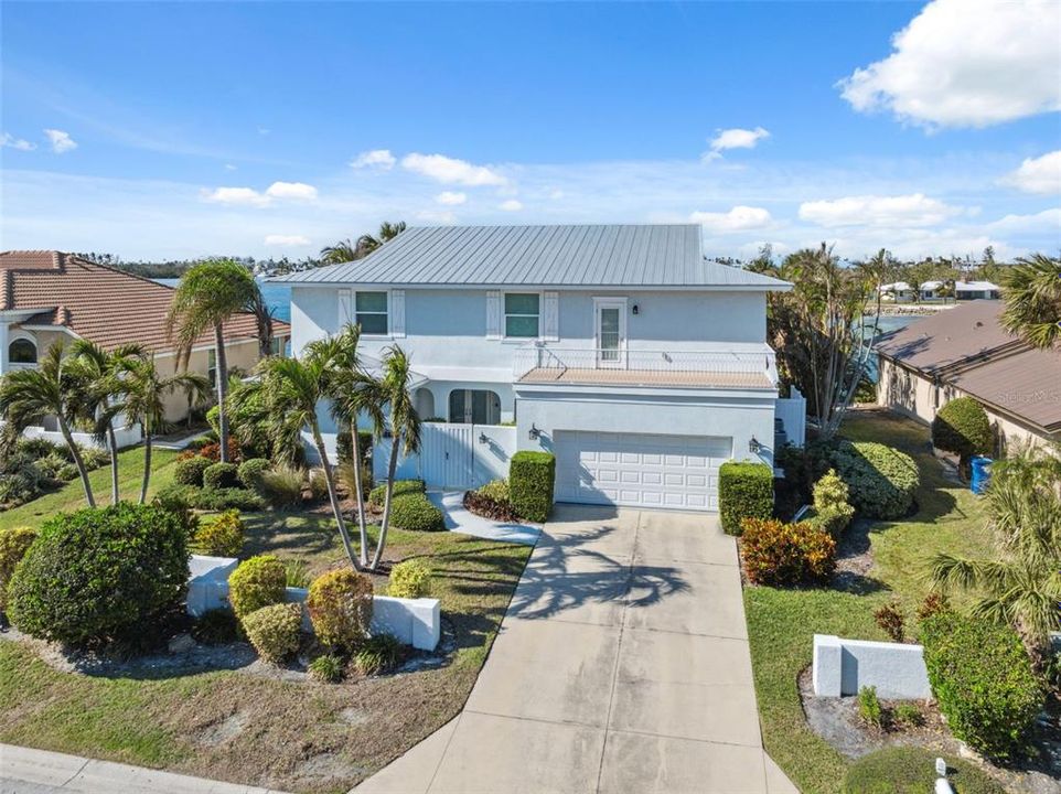 En Venta: $3,750,000 (5 camas, 4 baños, 3640 Pies cuadrados)