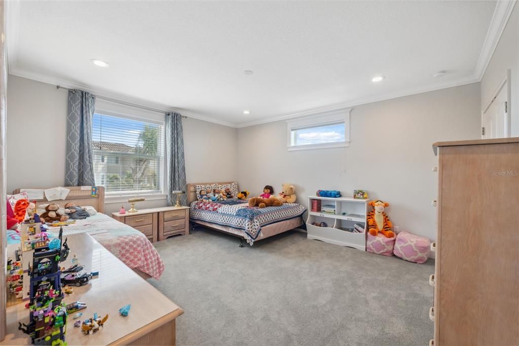 En Venta: $3,750,000 (5 camas, 4 baños, 3640 Pies cuadrados)