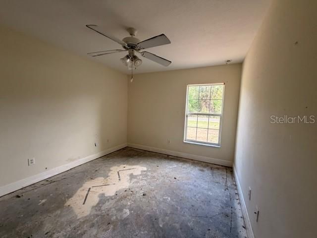 Active With Contract: $154,000 (3 beds, 2 baths, 1479 Square Feet)