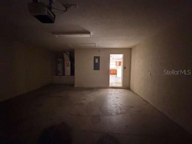 Active With Contract: $154,000 (3 beds, 2 baths, 1479 Square Feet)