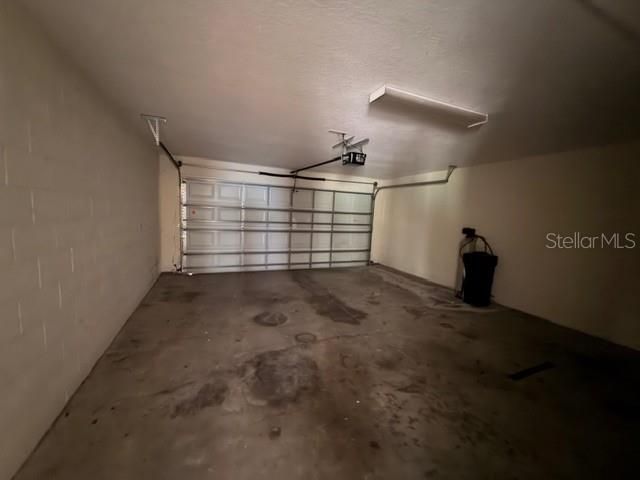 Active With Contract: $154,000 (3 beds, 2 baths, 1479 Square Feet)