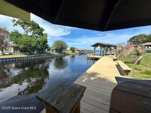 For Sale: $599,900 (4 beds, 2 baths, 1983 Square Feet)