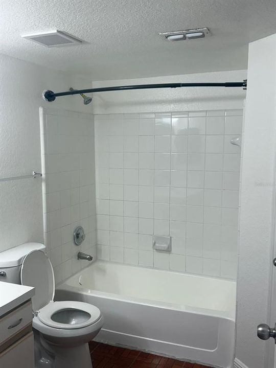 For Sale: $174,899 (2 beds, 2 baths, 1026 Square Feet)