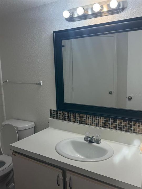 For Sale: $174,899 (2 beds, 2 baths, 1026 Square Feet)