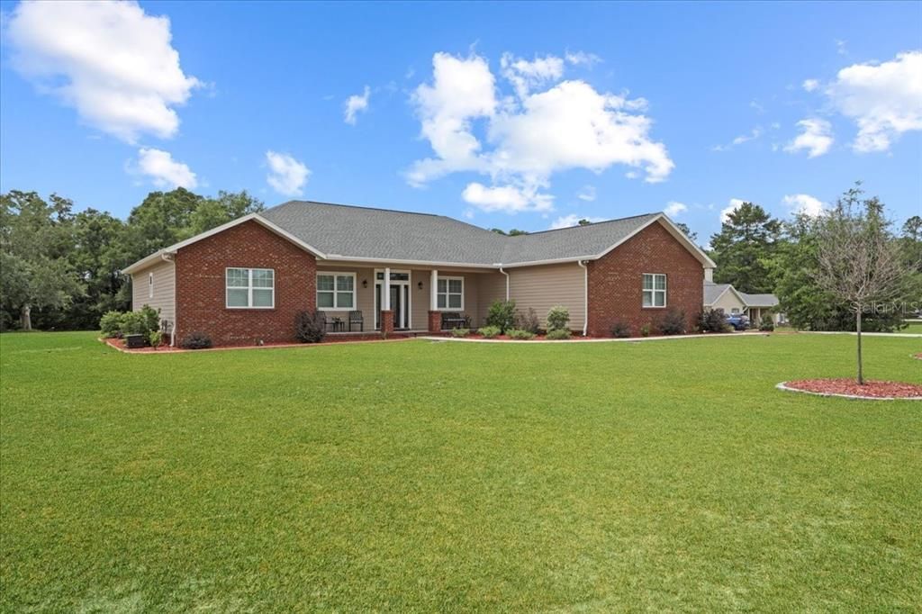 For Sale: $680,000 (4 beds, 2 baths, 2688 Square Feet)