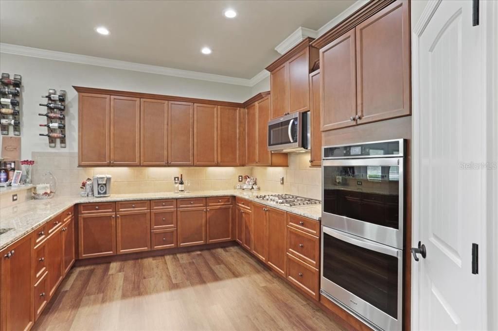 For Sale: $680,000 (4 beds, 2 baths, 2688 Square Feet)