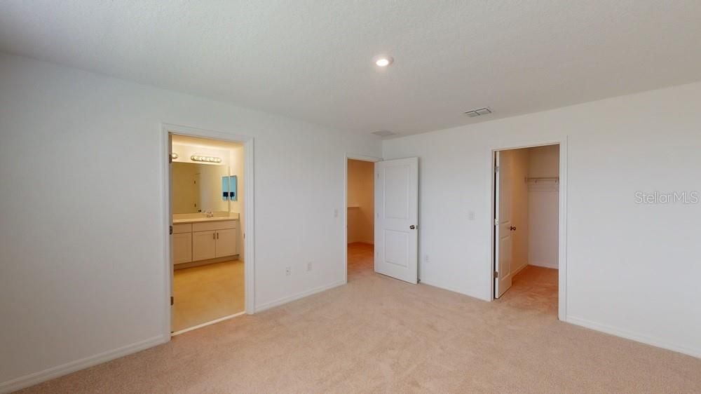 For Sale: $399,990 (5 beds, 3 baths, 2287 Square Feet)