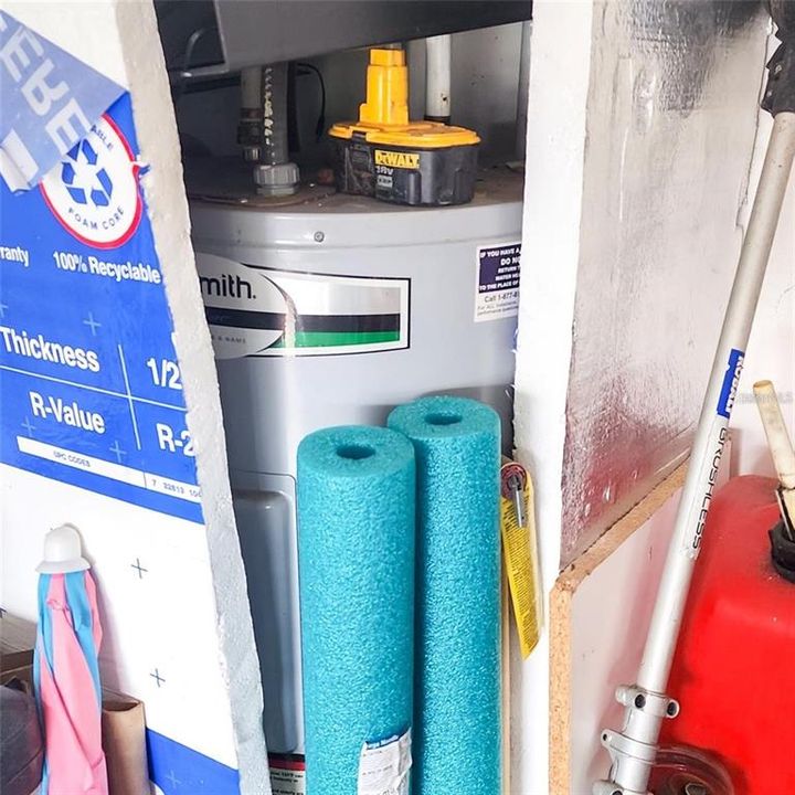 Activo con contrato: $215,000 (3 camas, 2 baños, 1684 Pies cuadrados)
