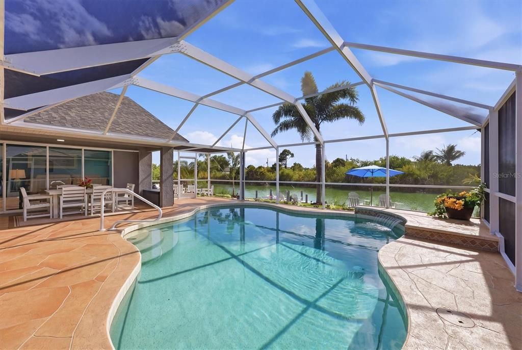 En Venta: $785,000 (3 camas, 2 baños, 2346 Pies cuadrados)