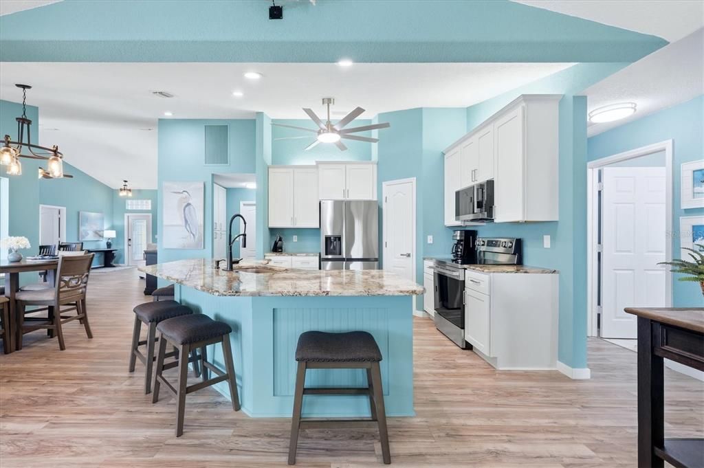 En Venta: $785,000 (3 camas, 2 baños, 2346 Pies cuadrados)