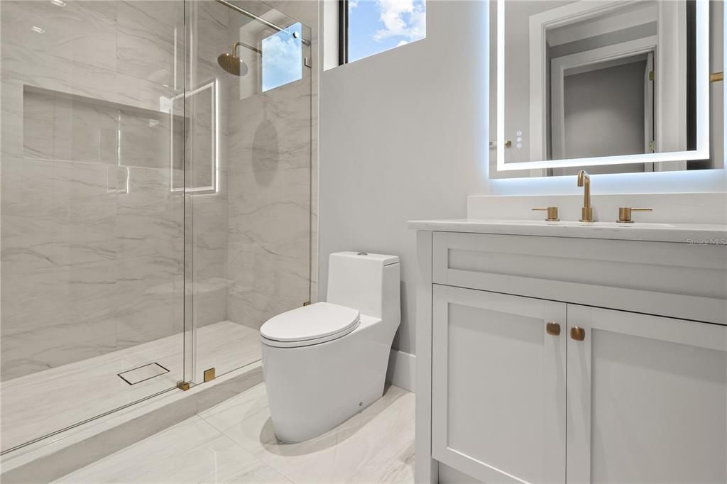 For Sale: $1,700,000 (5 beds, 5 baths, 3452 Square Feet)
