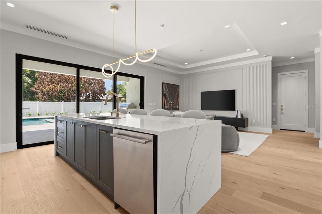 For Sale: $1,700,000 (5 beds, 5 baths, 3452 Square Feet)