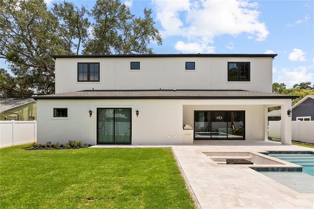 For Sale: $1,700,000 (5 beds, 5 baths, 3452 Square Feet)