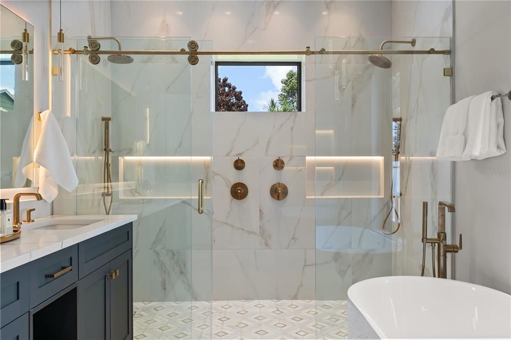 For Sale: $1,700,000 (5 beds, 5 baths, 3452 Square Feet)