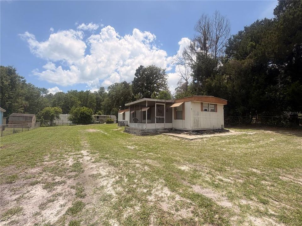 For Sale: $115,000 (2 beds, 2 baths, 840 Square Feet)