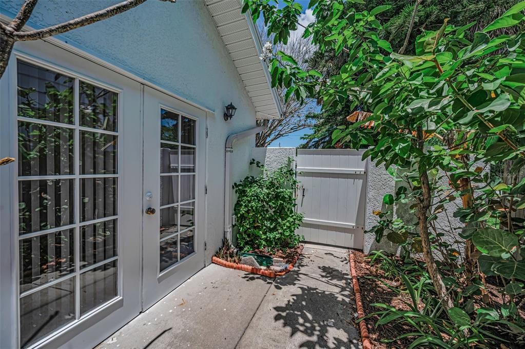 For Sale: $727,000 (3 beds, 2 baths, 1505 Square Feet)