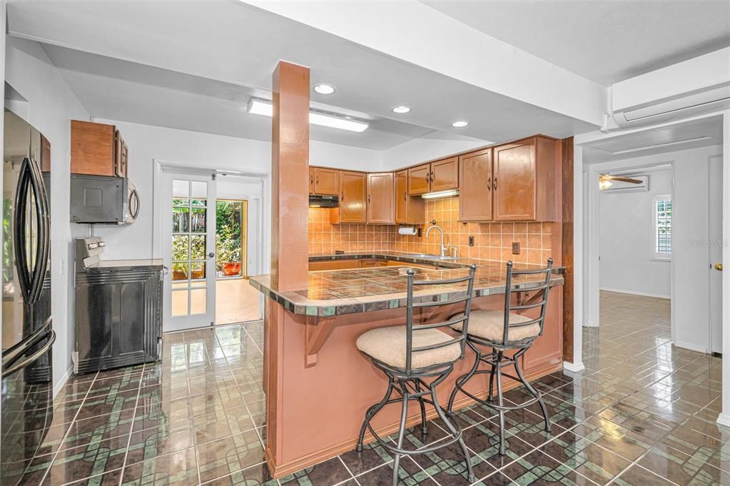 For Sale: $727,000 (3 beds, 2 baths, 1505 Square Feet)