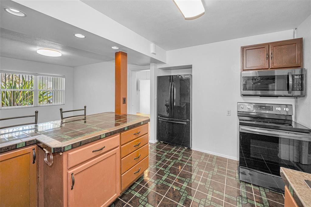 For Sale: $727,000 (3 beds, 2 baths, 1505 Square Feet)