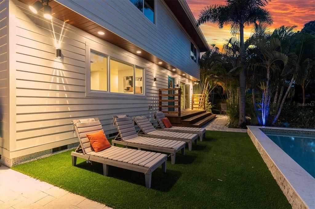For Sale: $1,325,000 (6 beds, 5 baths, 3646 Square Feet)