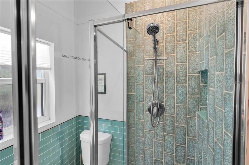 For Sale: $1,325,000 (6 beds, 5 baths, 3646 Square Feet)