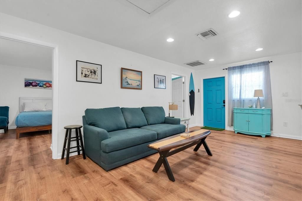 For Sale: $1,325,000 (6 beds, 5 baths, 3646 Square Feet)