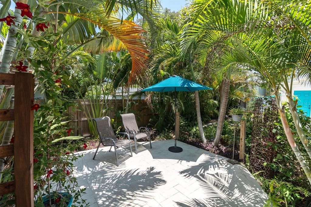 For Sale: $1,325,000 (6 beds, 5 baths, 3646 Square Feet)