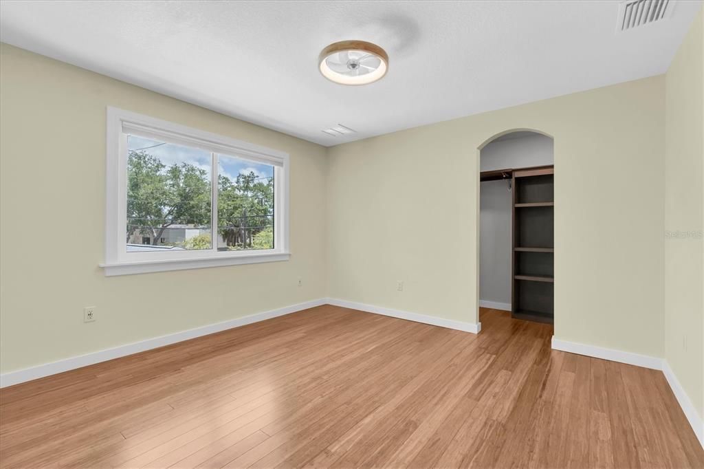 For Sale: $1,325,000 (6 beds, 5 baths, 3646 Square Feet)