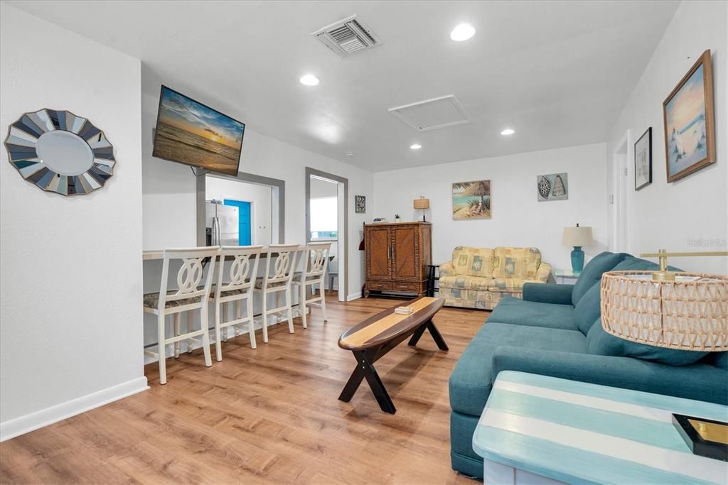 For Sale: $1,325,000 (6 beds, 5 baths, 3646 Square Feet)