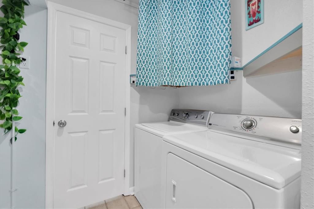 For Sale: $1,325,000 (6 beds, 5 baths, 3646 Square Feet)
