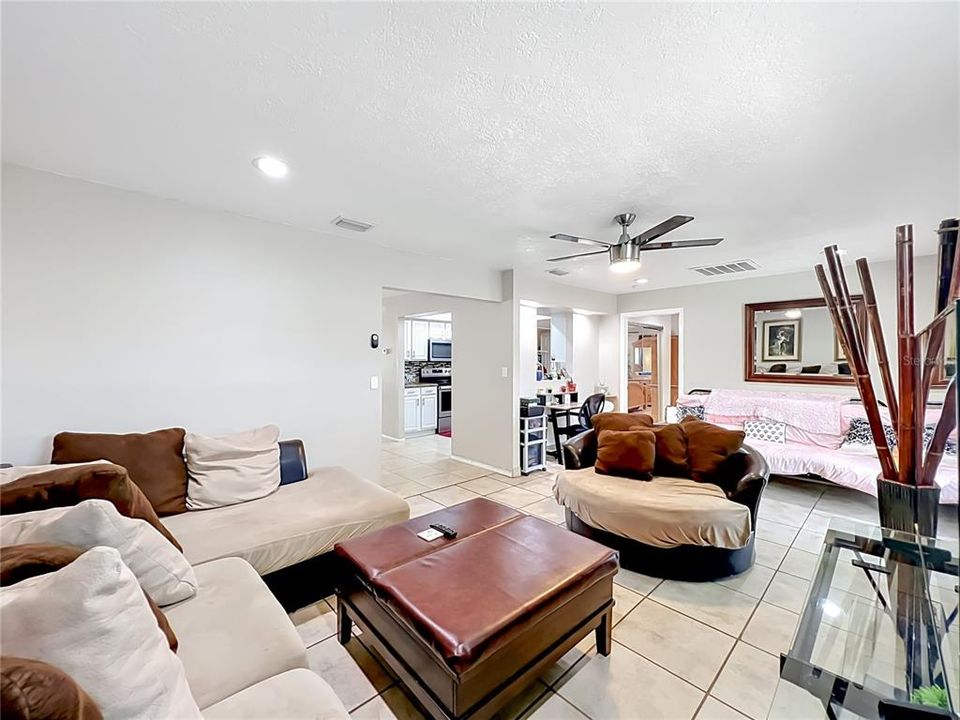 For Sale: $410,000 (3 beds, 2 baths, 1744 Square Feet)