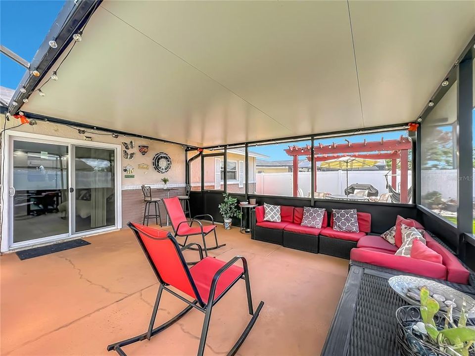 For Sale: $410,000 (3 beds, 2 baths, 1744 Square Feet)