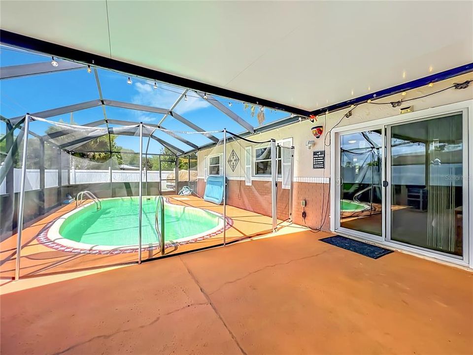 For Sale: $410,000 (3 beds, 2 baths, 1744 Square Feet)