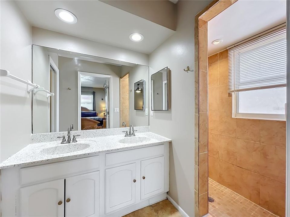 For Sale: $410,000 (3 beds, 2 baths, 1744 Square Feet)