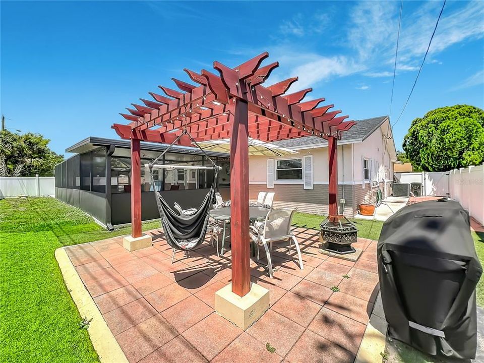 For Sale: $410,000 (3 beds, 2 baths, 1744 Square Feet)