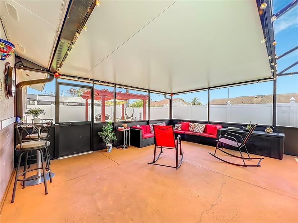 For Sale: $410,000 (3 beds, 2 baths, 1744 Square Feet)