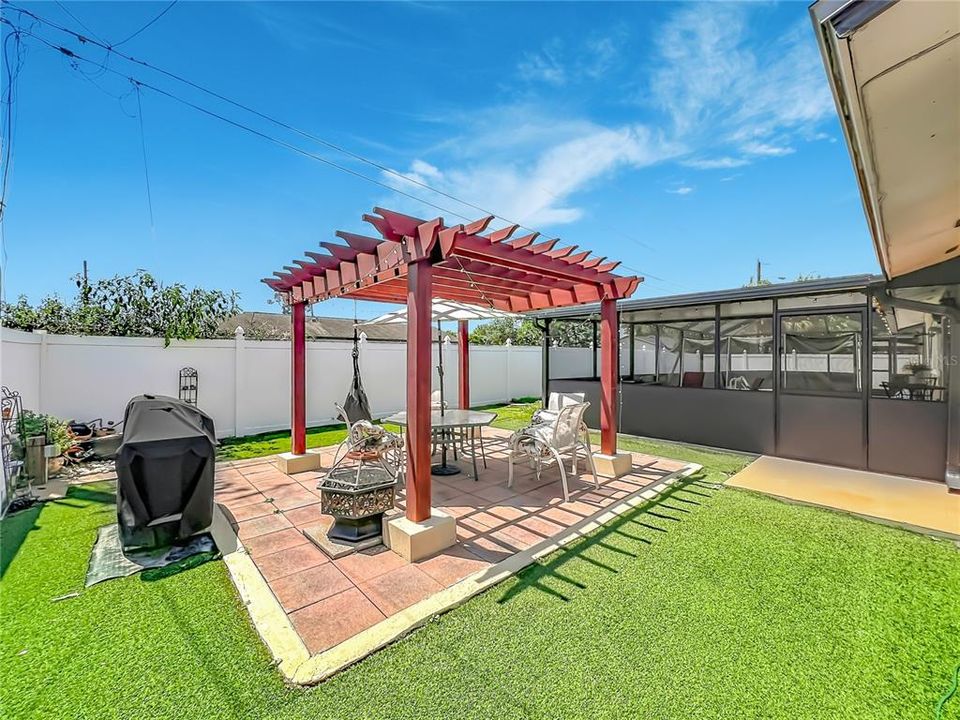 For Sale: $410,000 (3 beds, 2 baths, 1744 Square Feet)