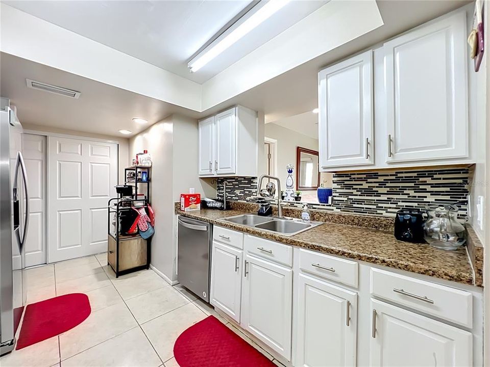For Sale: $410,000 (3 beds, 2 baths, 1744 Square Feet)