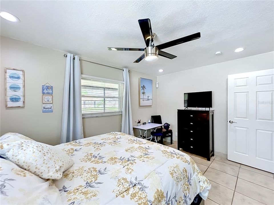 For Sale: $410,000 (3 beds, 2 baths, 1744 Square Feet)
